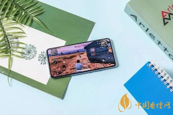 iqoo5值得入手嗎？旗艦“水桶機(jī)”入手到底虧不虧！