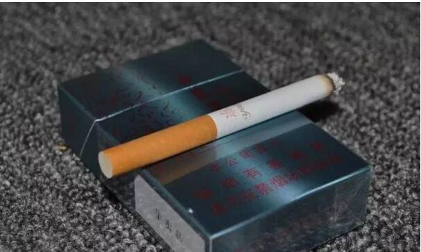 黃鶴樓游泳回歸，爺爺輩最喜愛(ài)的香煙品牌