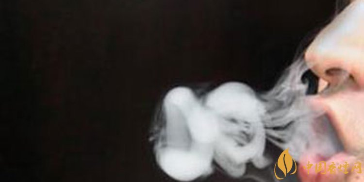 抽煙怎么吐煙圈，吐煙圈是種藝術(shù)