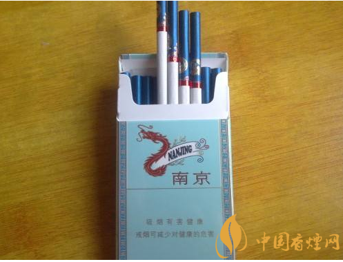 過年待客買什么香煙好，中華撐場面軟云看內(nèi)在