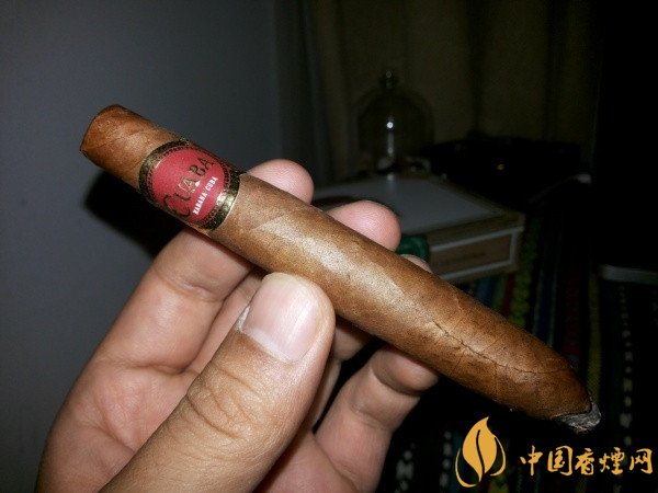 古巴雪茄(庫(kù)阿巴慷慨)價(jià)格表圖 庫(kù)阿巴慷慨雪茄多少錢(qián)